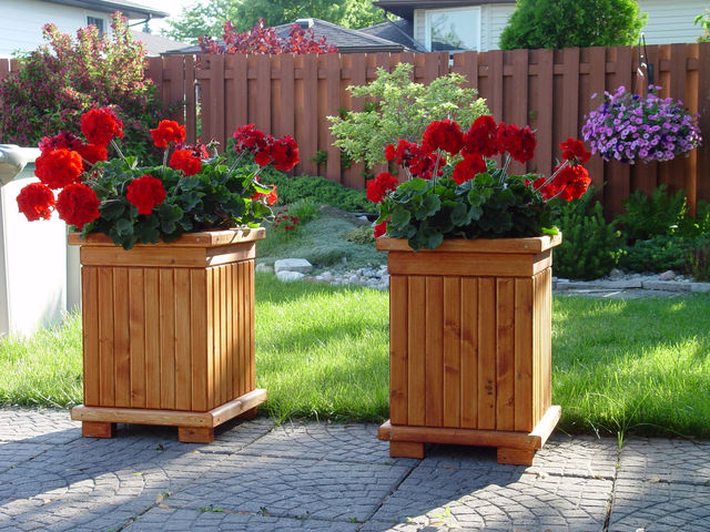 Planter box